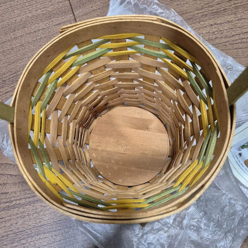 New! 2008 Longaberger May Series Daffodil Basket